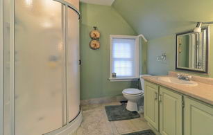 Upper Level Washroom - Country homes for sale and luxury real estate including horse farms and property in the Caledon and King City areas near Toronto